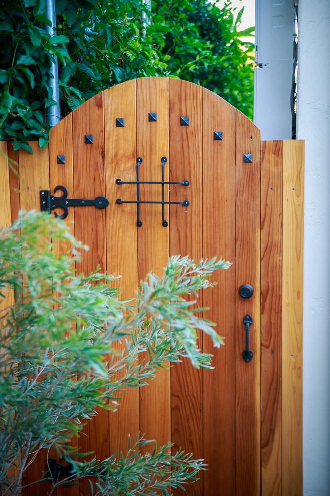 Alcazar Court by Carson Douglas Landscape Architecture - Photo 12