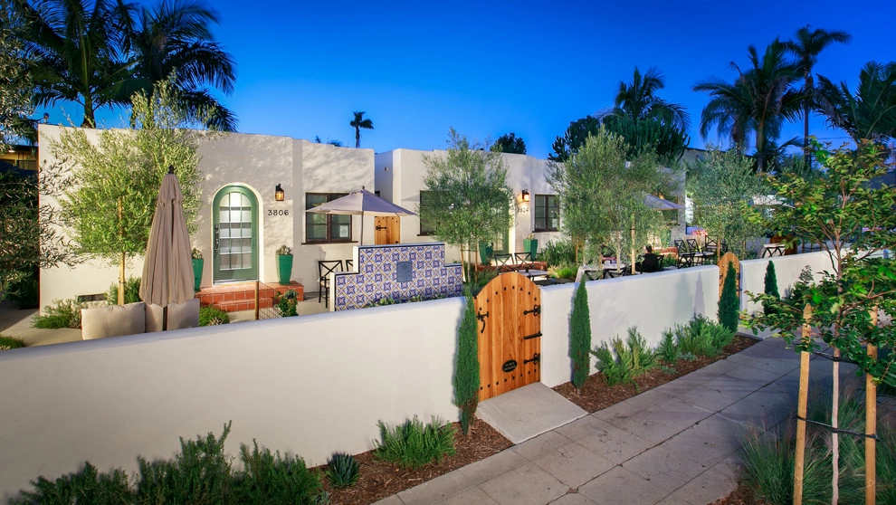 Alcazar Court by Carson Douglas Landscape Architecture - Photo 6