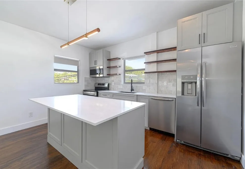 Miami Beach Condo Revamp by Colpani Construction - Photo 2
