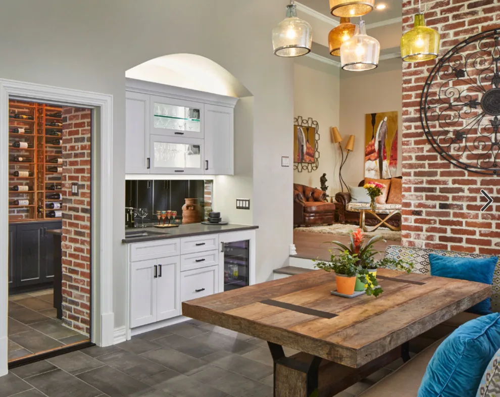 Mid-Century Modern Design Idea by Servigon Construction Group - Photo 2