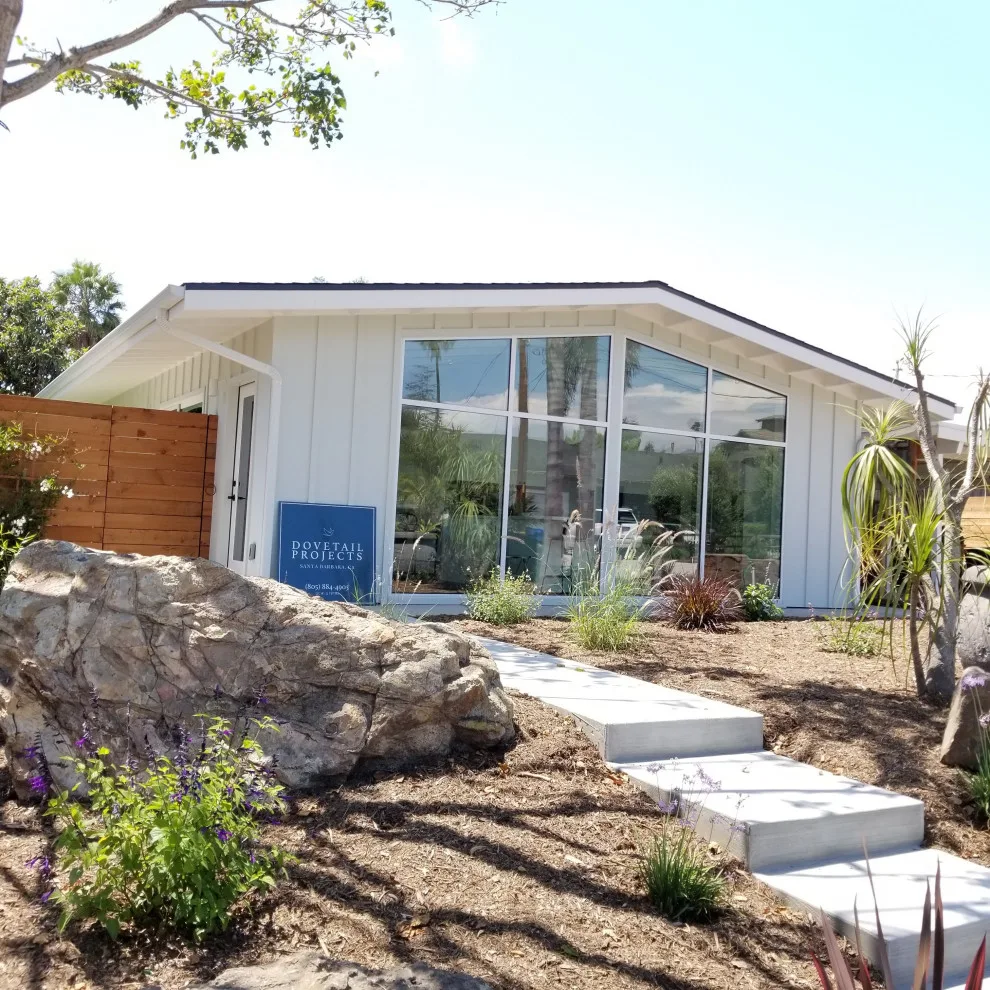 Mid-Century Coastal Home by Dovetail Projects - Photo 9