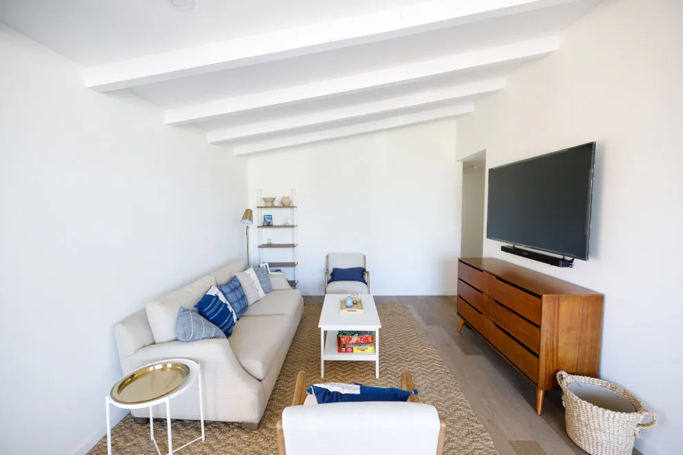 Mid-Century Coastal Home by Dovetail Projects - Photo 7