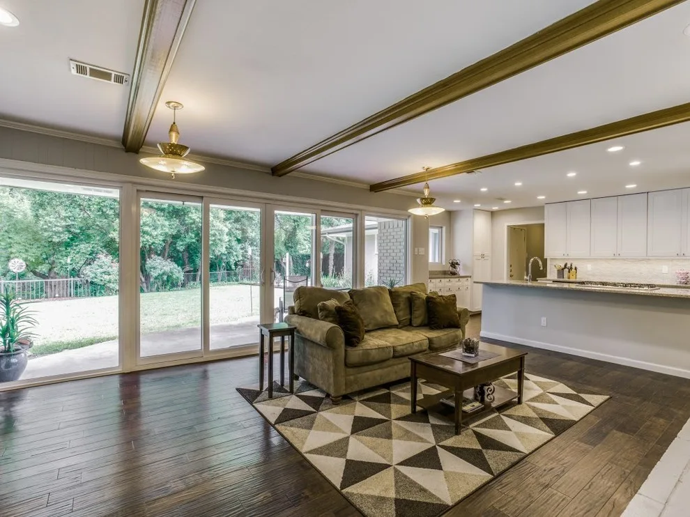 Hendrix Custom Homes - Photo 9