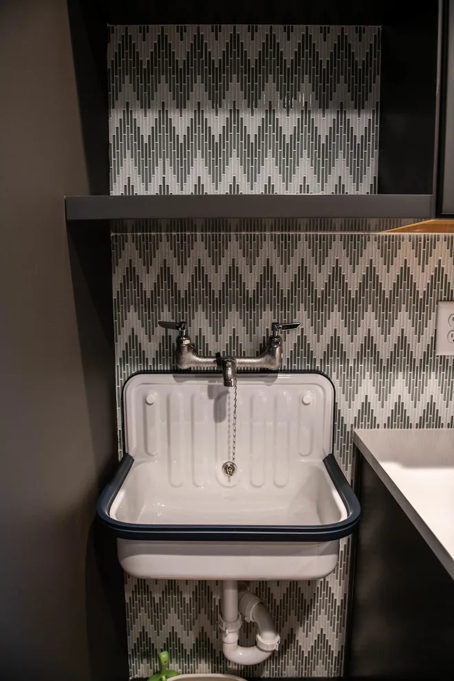 Georgia's Midcentury Modern Design by Level Craft Construction - Photo 2