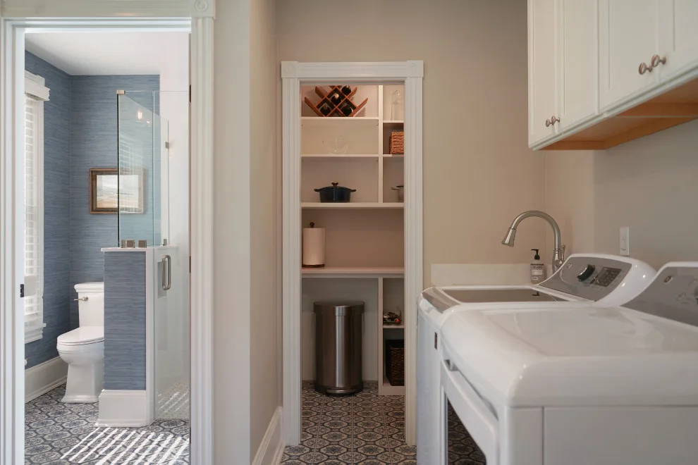 Miner Street Revamp by Hazley Builders | Architects - Photo 2