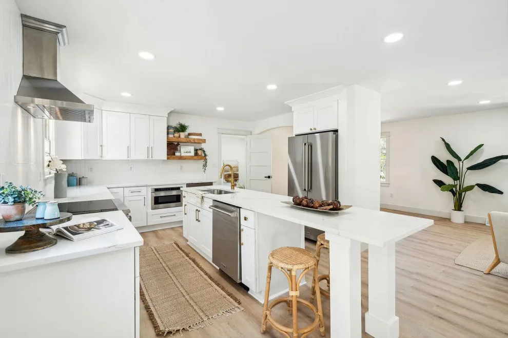 Contemporary Minimalist Renovation by Southern Harbor Construction LLC - Photo 13