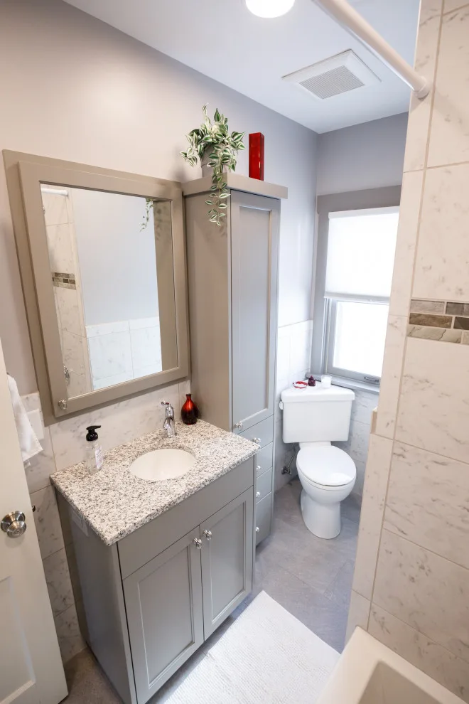 Minneapolis Compact Full Bathroom by Zinran Construction Services Inc. - Photo 3