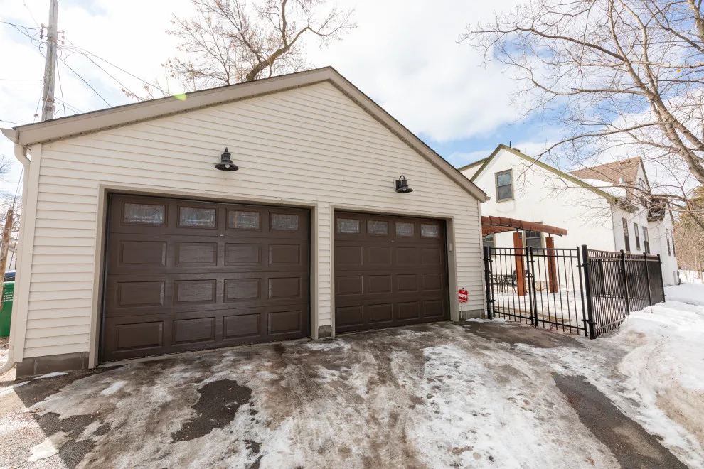 Minneapolis Carport by Zinran Construction Services Inc. - Photo 2