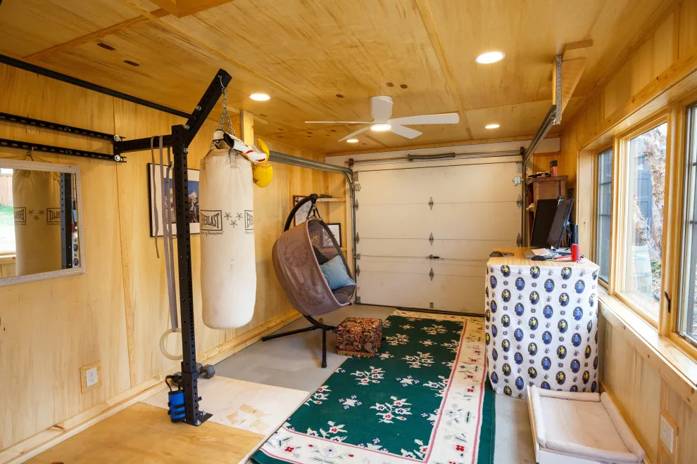 Minneapolis Garage Workspace by Zinran Construction Services Inc. - Photo 3