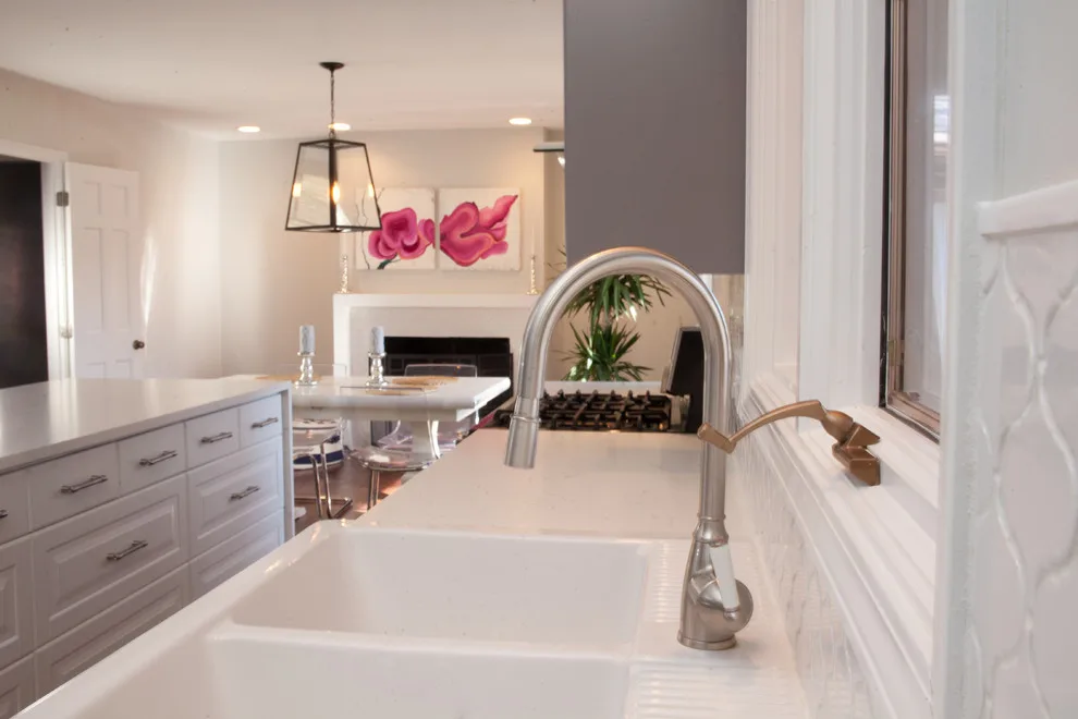 Contemporary Aboite by Miracle Contracting Inc. - Photo 10