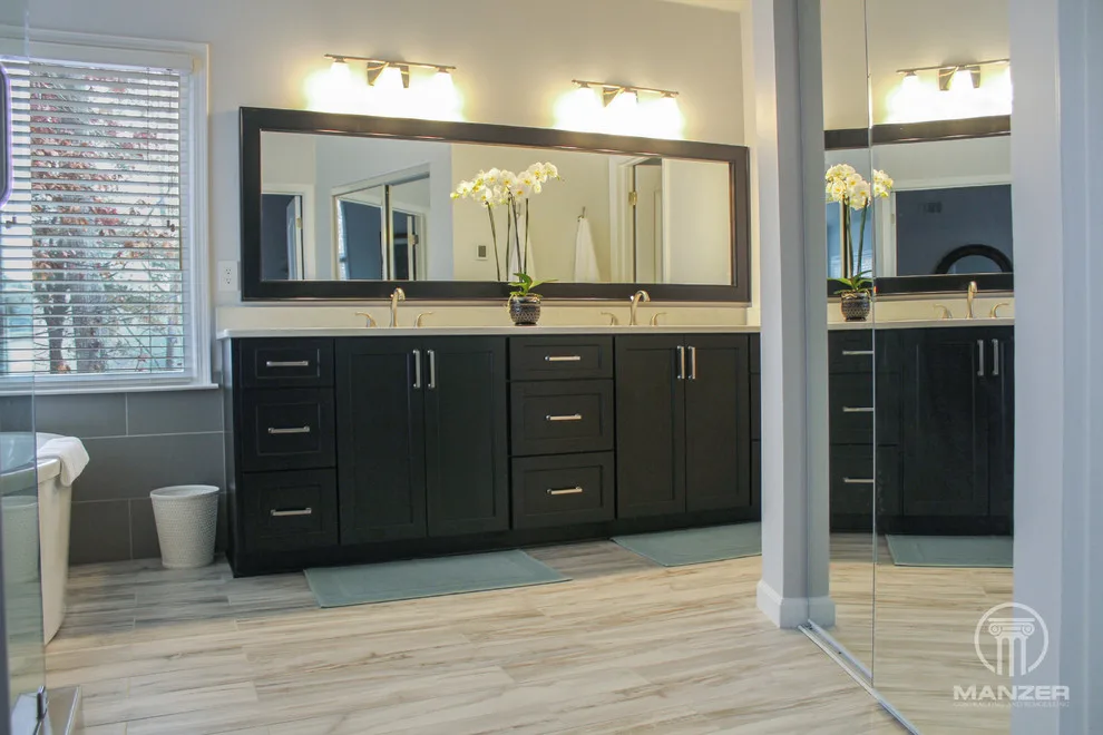 Contemporary Bathroom by Manzer Contracting - Photo 3