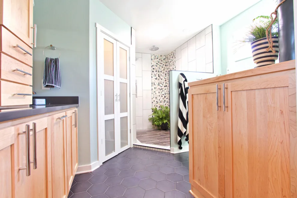 Contemporary Restroom by Blue Ridge Design Build - Photo 18