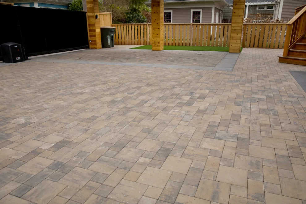 Contemporary Carport by Gaspar's Construction - Photo 8