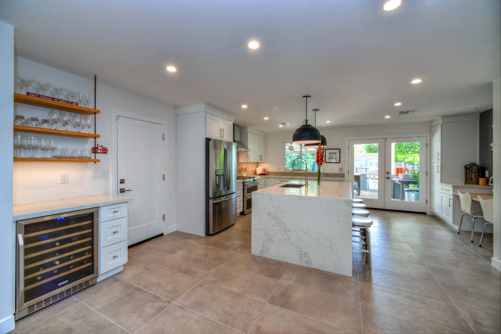 Contemporary Main Passageway by Maple Avenue Construction - Photo 15