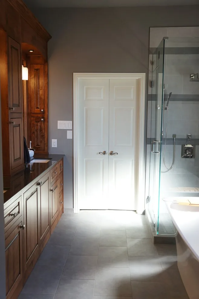 Contemporary Minimalist Master Bathroom by Servigon Construction Group - Photo 5
