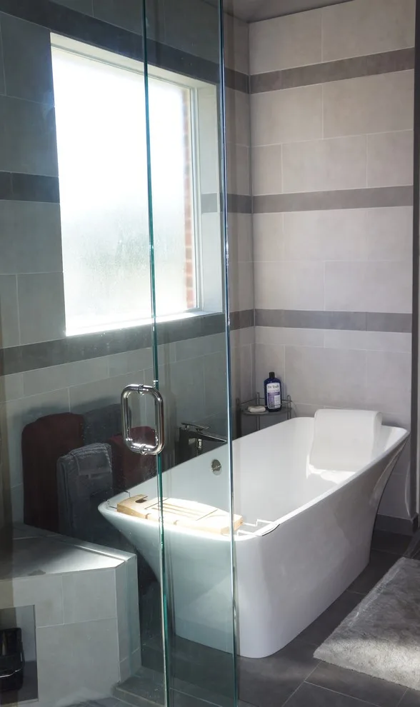 Contemporary Minimalist Master Bathroom by Servigon Construction Group - Photo 4