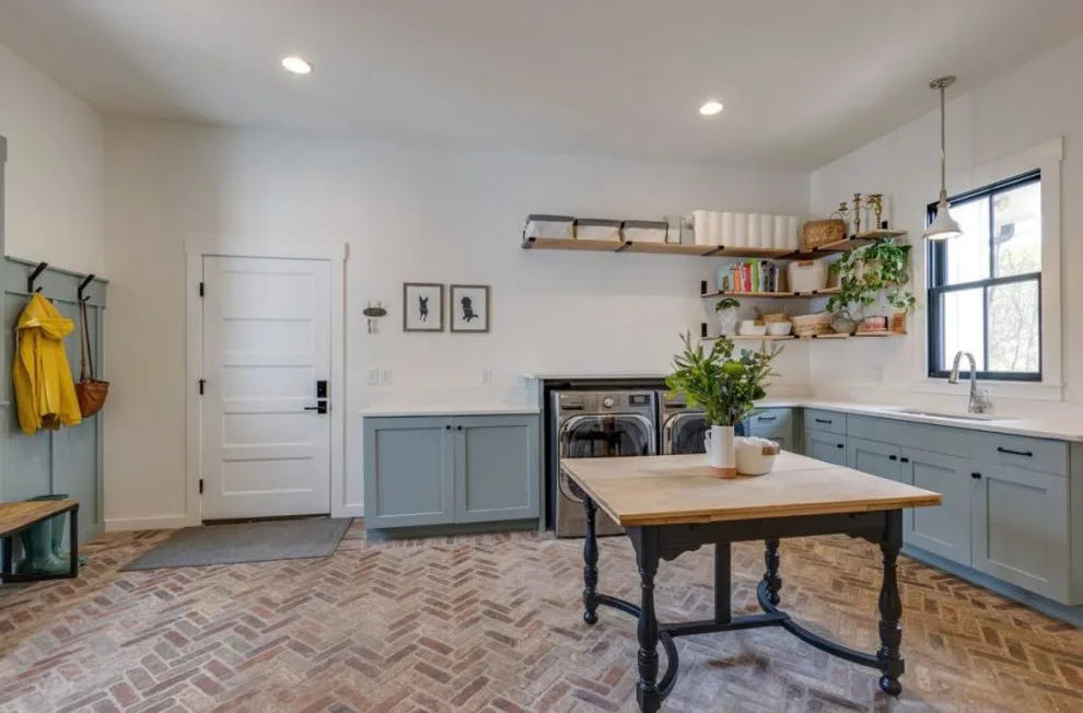 Contemporary Rustic Home by Joe Reilly Inc. - Photo 7