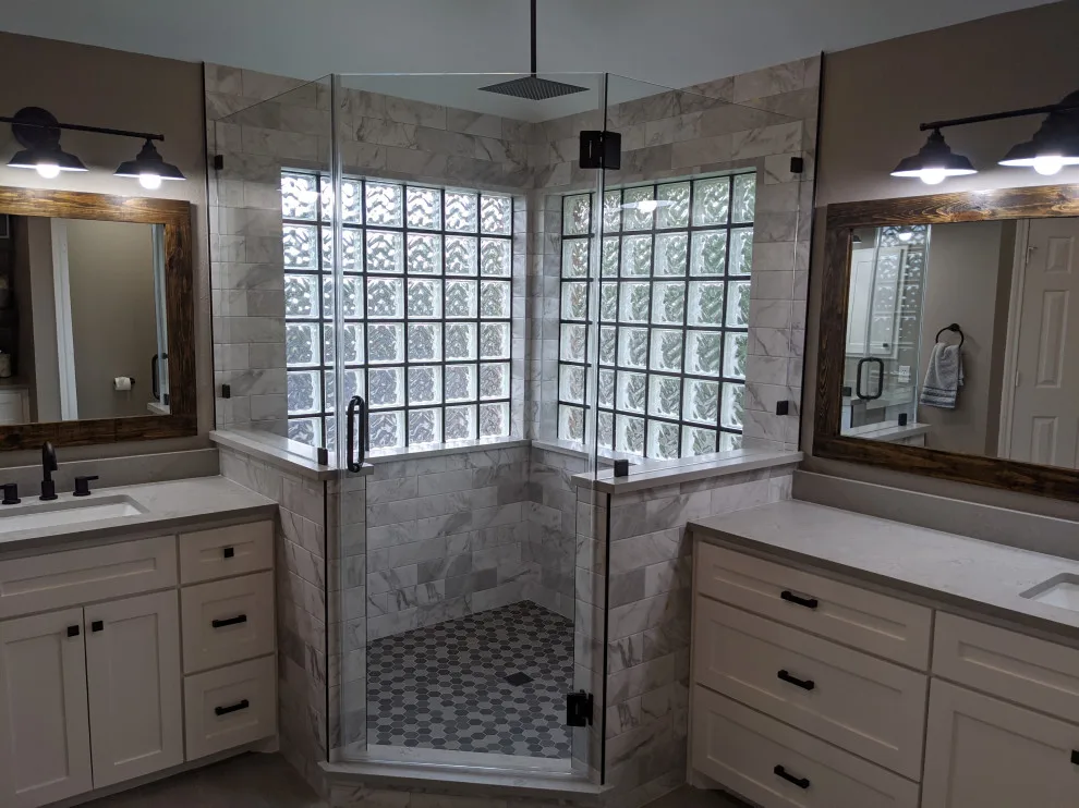 Contemporary farmhouse restroom by Prime & Precision - Photo 9