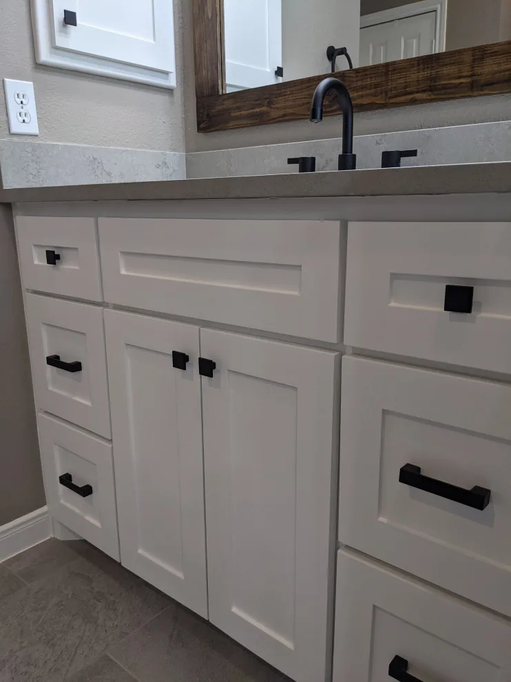 Contemporary farmhouse restroom by Prime & Precision - Photo 8