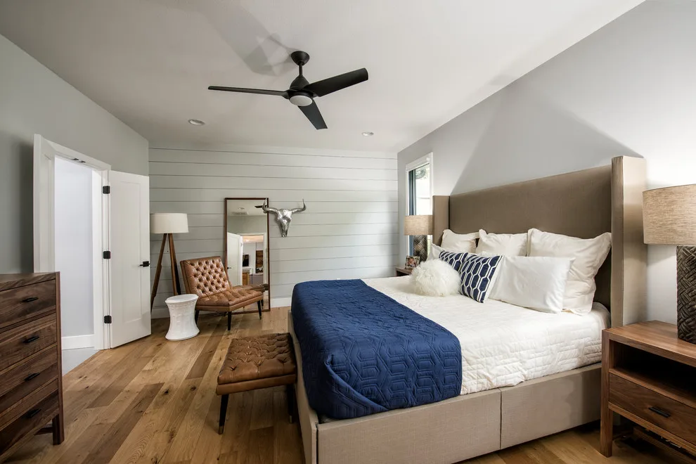 Contemporary Farmhouse by Monticello Custom Homes And Remodeling - Photo 17