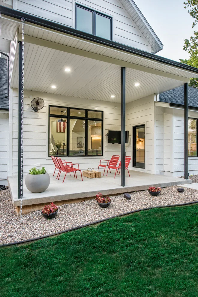 Contemporary Farmhouse by Monticello Custom Homes And Remodeling - Photo 21