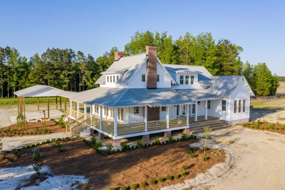 Contemporary Farmhouse 2020 by Grace Construction, Inc. - Photo 6