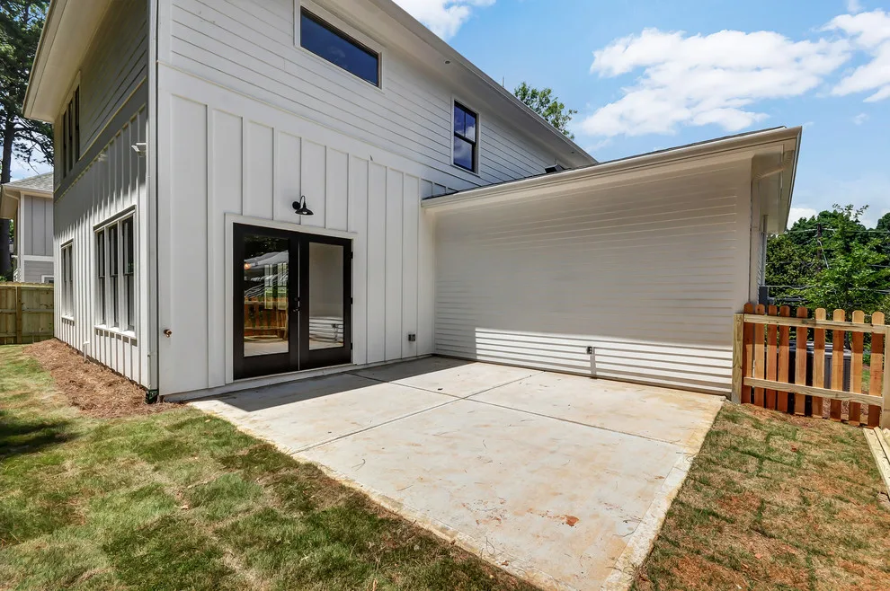 Contemporary Farmhouse in Scottdale by Level Craft Construction - Photo 18