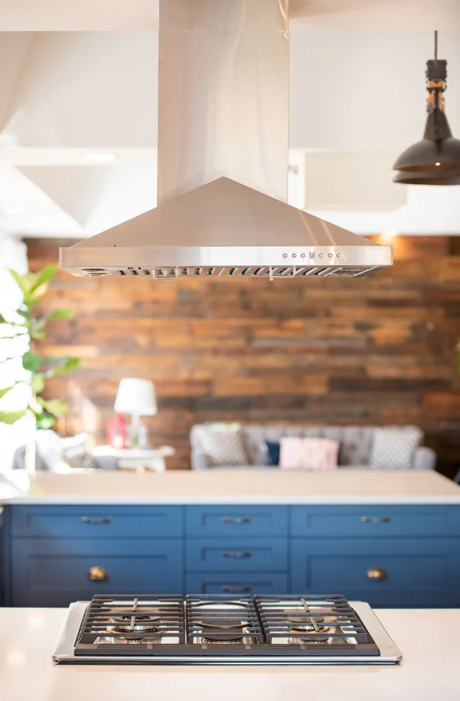 Contemporary Rustic Kitchen by Ealy Construction - Photo 16