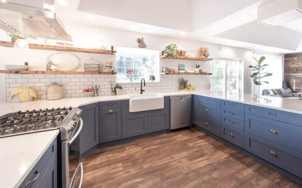 Contemporary Rustic Kitchen by Ealy Construction - Photo 8