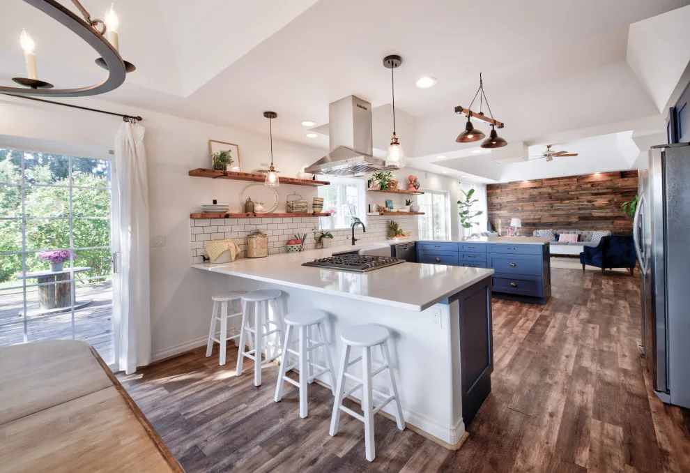 Contemporary Rustic Kitchen by Ealy Construction - Photo 10