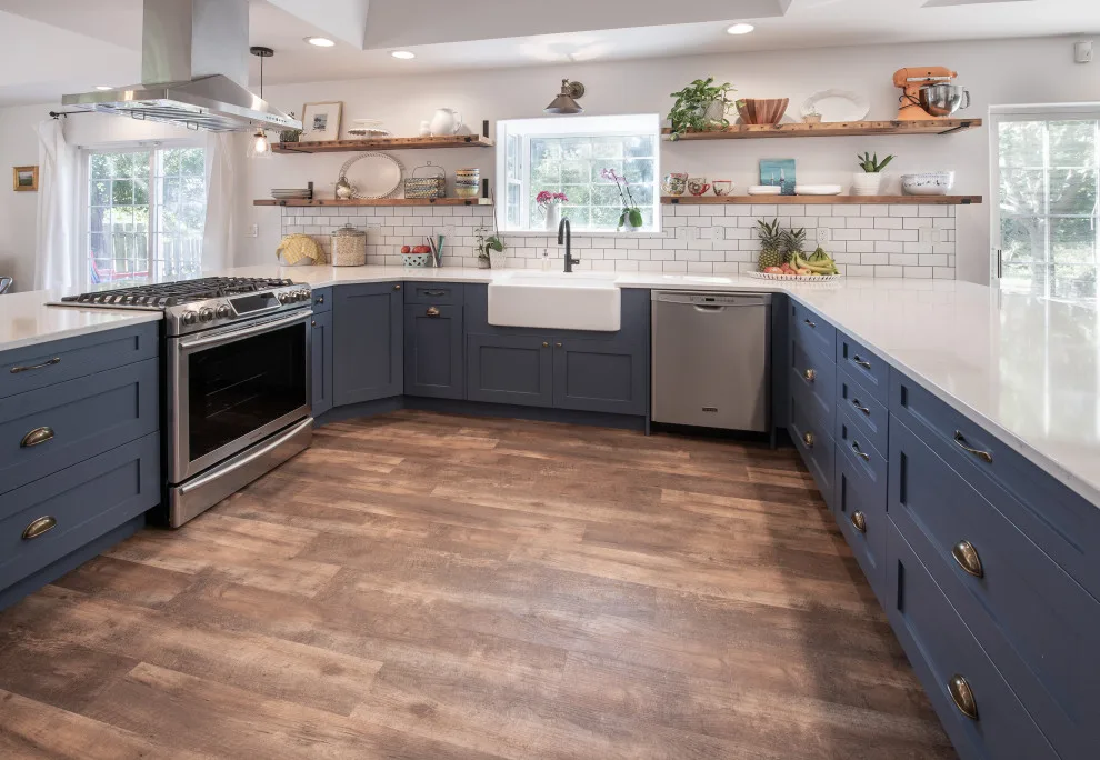 Contemporary Rustic Kitchen by Ealy Construction - Photo 15