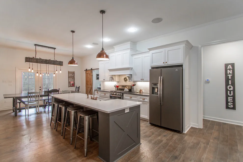 Contemporary Farmhouse by Hines Homes, LLC - Photo 5