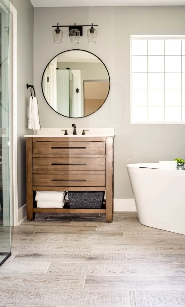 Contemporary Farmhouse Primary Bathroom by Bryan Casey Construction LLC - Photo 13