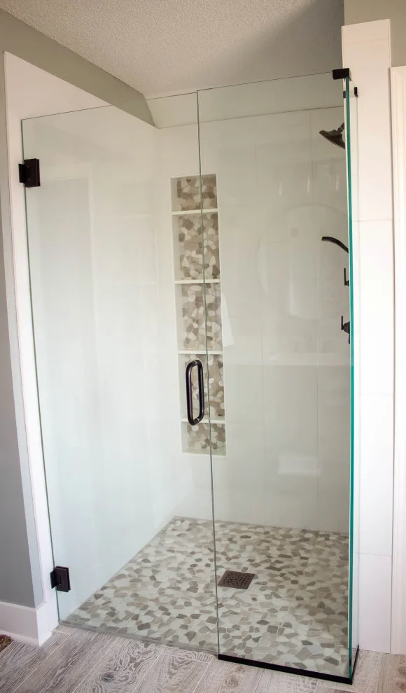 Contemporary Farmhouse Primary Bathroom by Bryan Casey Construction LLC - Photo 17