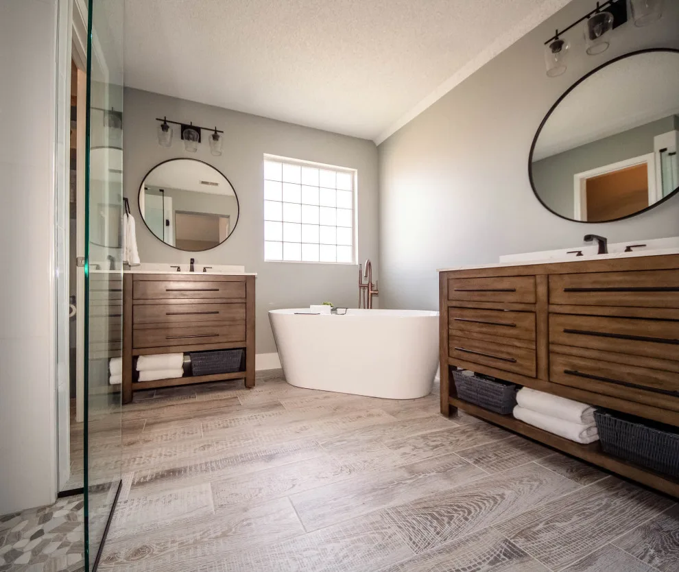 Contemporary Farmhouse Primary Bathroom by Bryan Casey Construction LLC - Photo 4