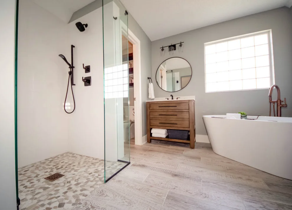 Contemporary Farmhouse Primary Bathroom by Bryan Casey Construction LLC - Photo 9