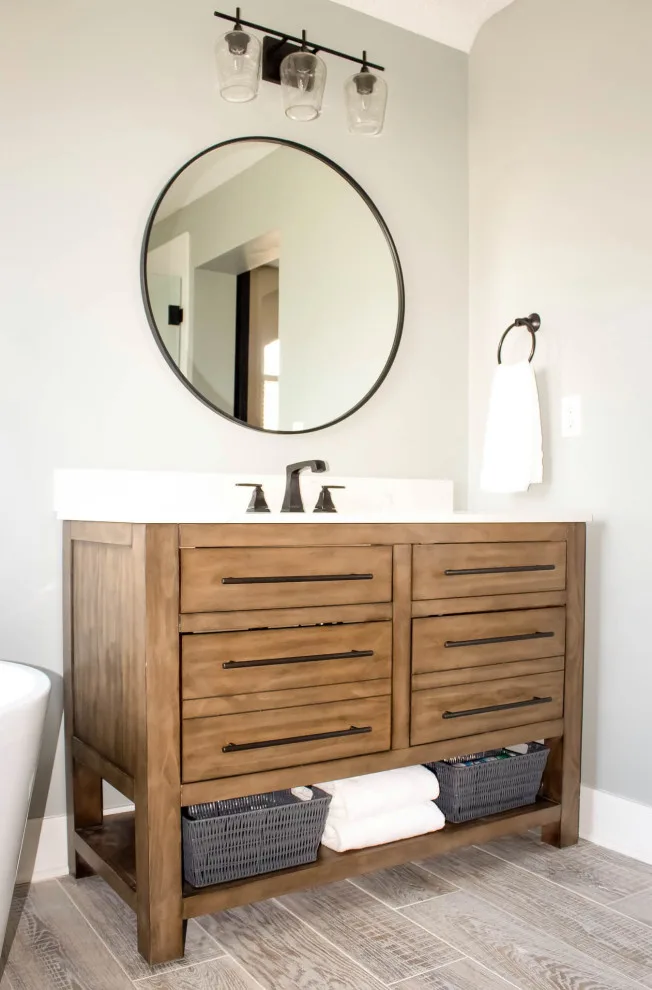 Contemporary Farmhouse Primary Bathroom by Bryan Casey Construction LLC - Photo 16