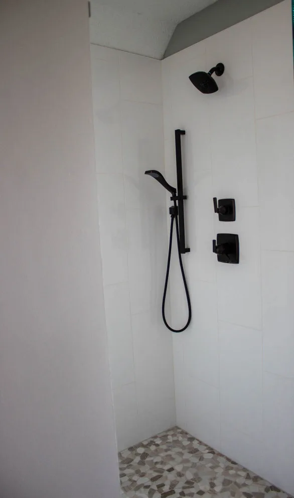 Contemporary Farmhouse Primary Bathroom by Bryan Casey Construction LLC - Photo 7