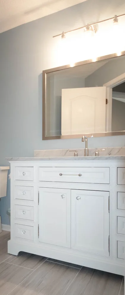 Contemporary Farmhouse Primary Bathroom by Bryan Casey Construction LLC - Photo 3