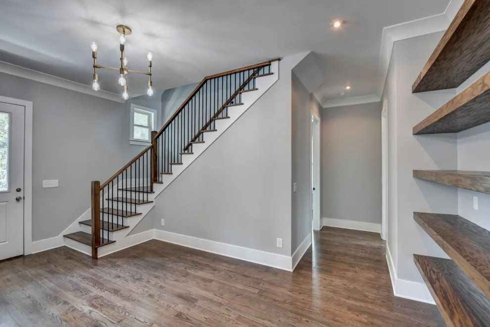 Contemporary Farmhouse on Manigault by Level Craft Construction - Photo 12