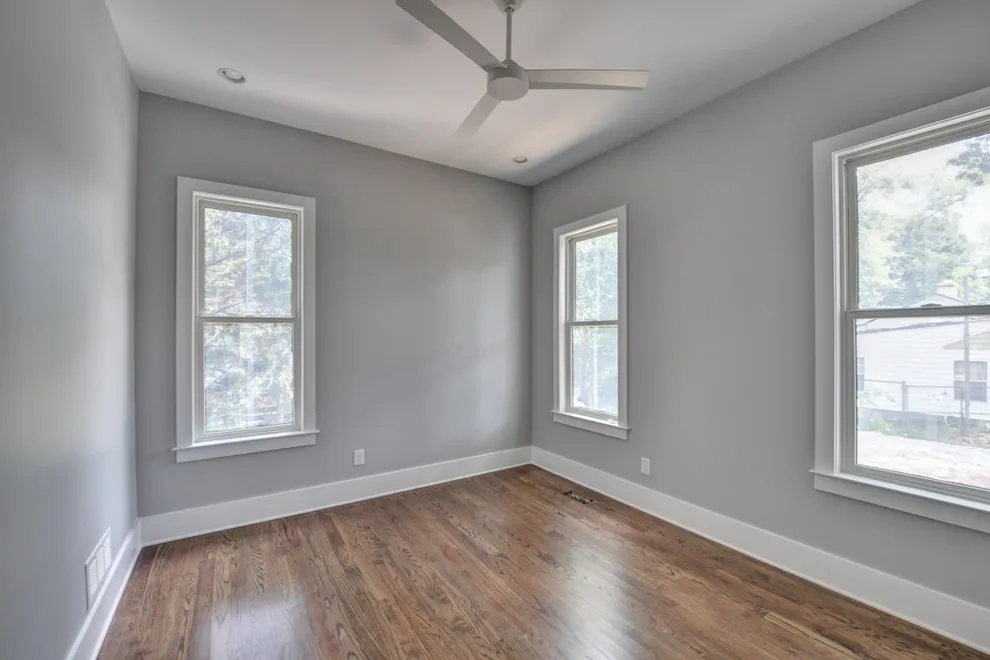 Contemporary Farmhouse on Manigault by Level Craft Construction - Photo 13