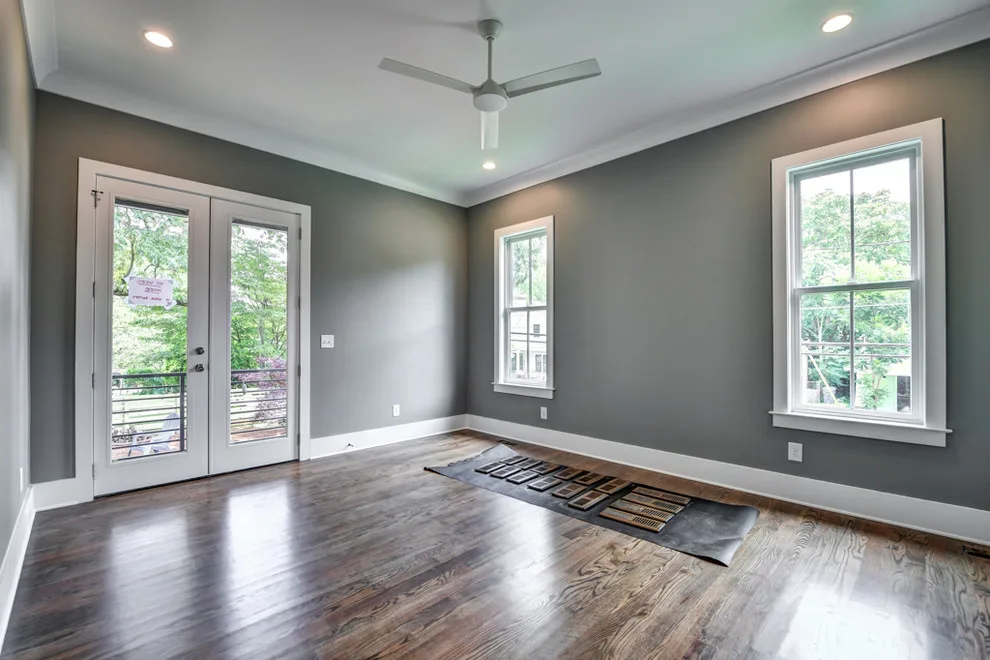 Contemporary Farmhouse on Manigault by Level Craft Construction - Photo 15
