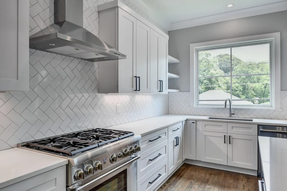 Contemporary Farmhouse on Manigault by Level Craft Construction - Photo 38