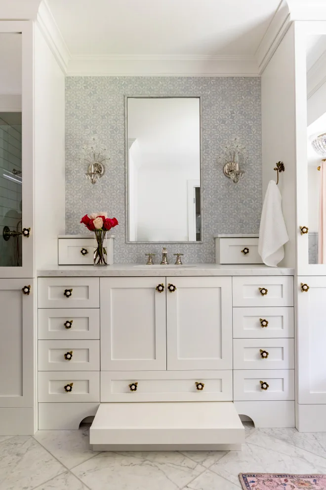 Contemporary Elegance by DFS Construction Inc. - Photo 36