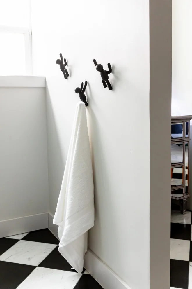 Contemporary Elegance by DFS Construction Inc. - Photo 9