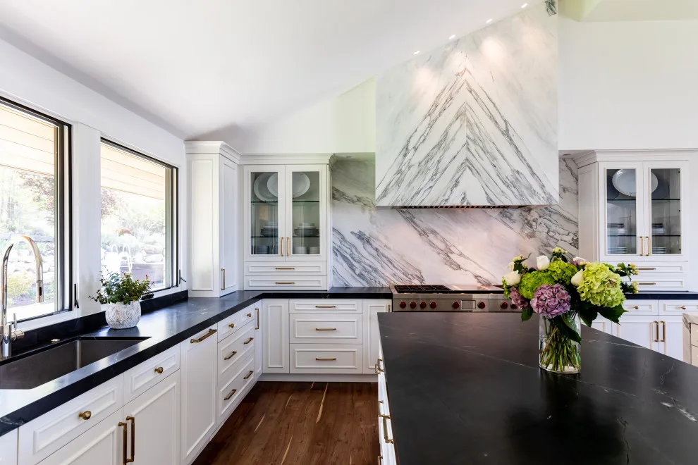 Contemporary Elegance by DFS Construction Inc. - Photo 14