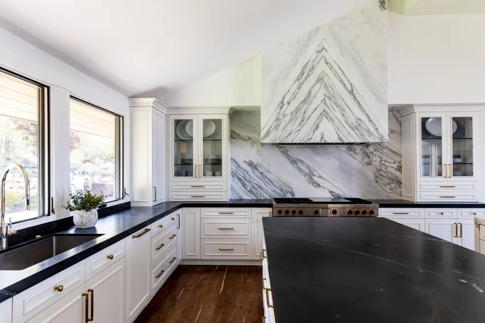 Contemporary Elegance by DFS Construction Inc. - Photo 20
