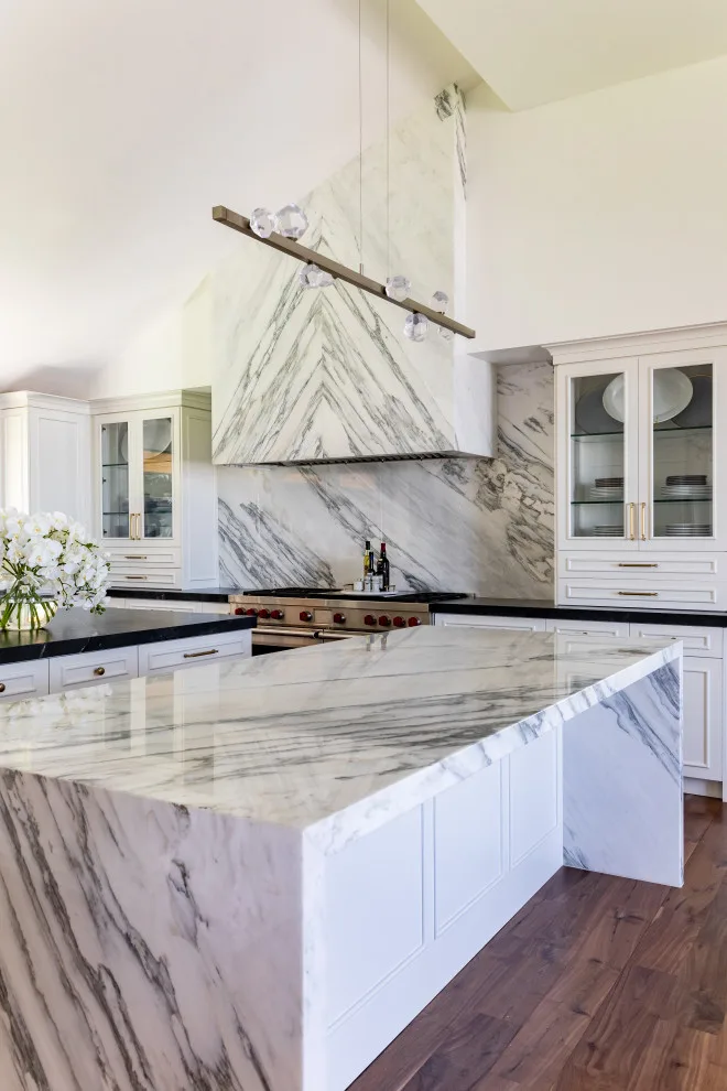 Contemporary Elegance by DFS Construction Inc. - Photo 19