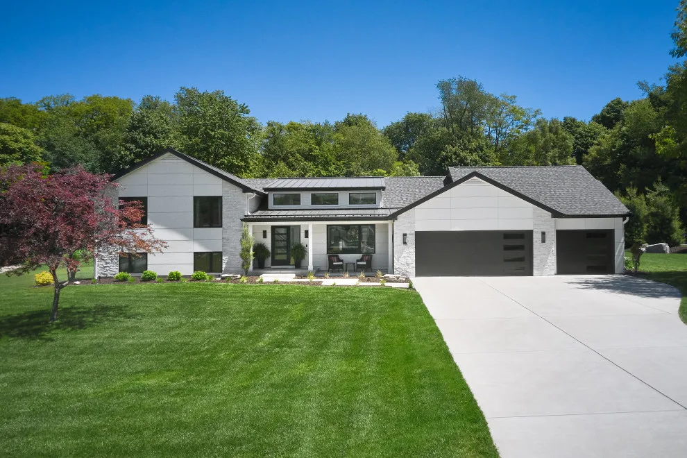 Contemporary House Remodeling by Blok Builders, Inc. - Photo 18