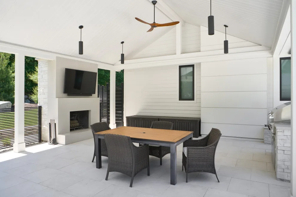 Contemporary House Remodeling by Blok Builders, Inc. - Photo 36